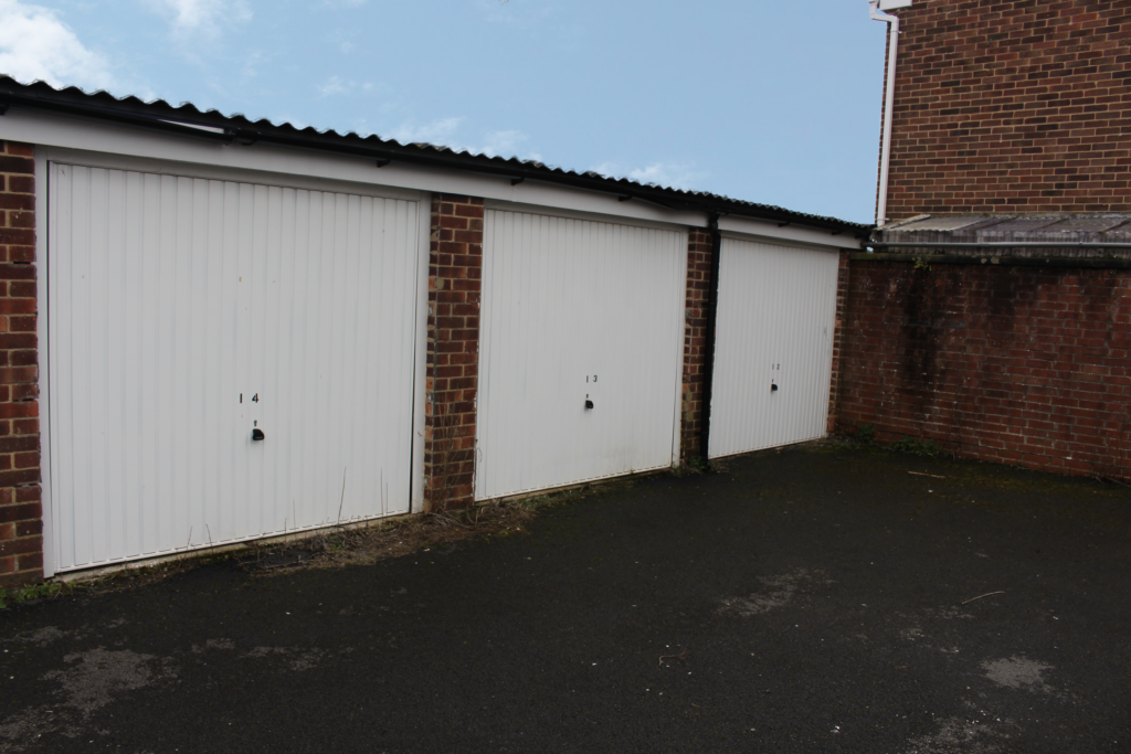 Picture of a white garage in Saxton Road